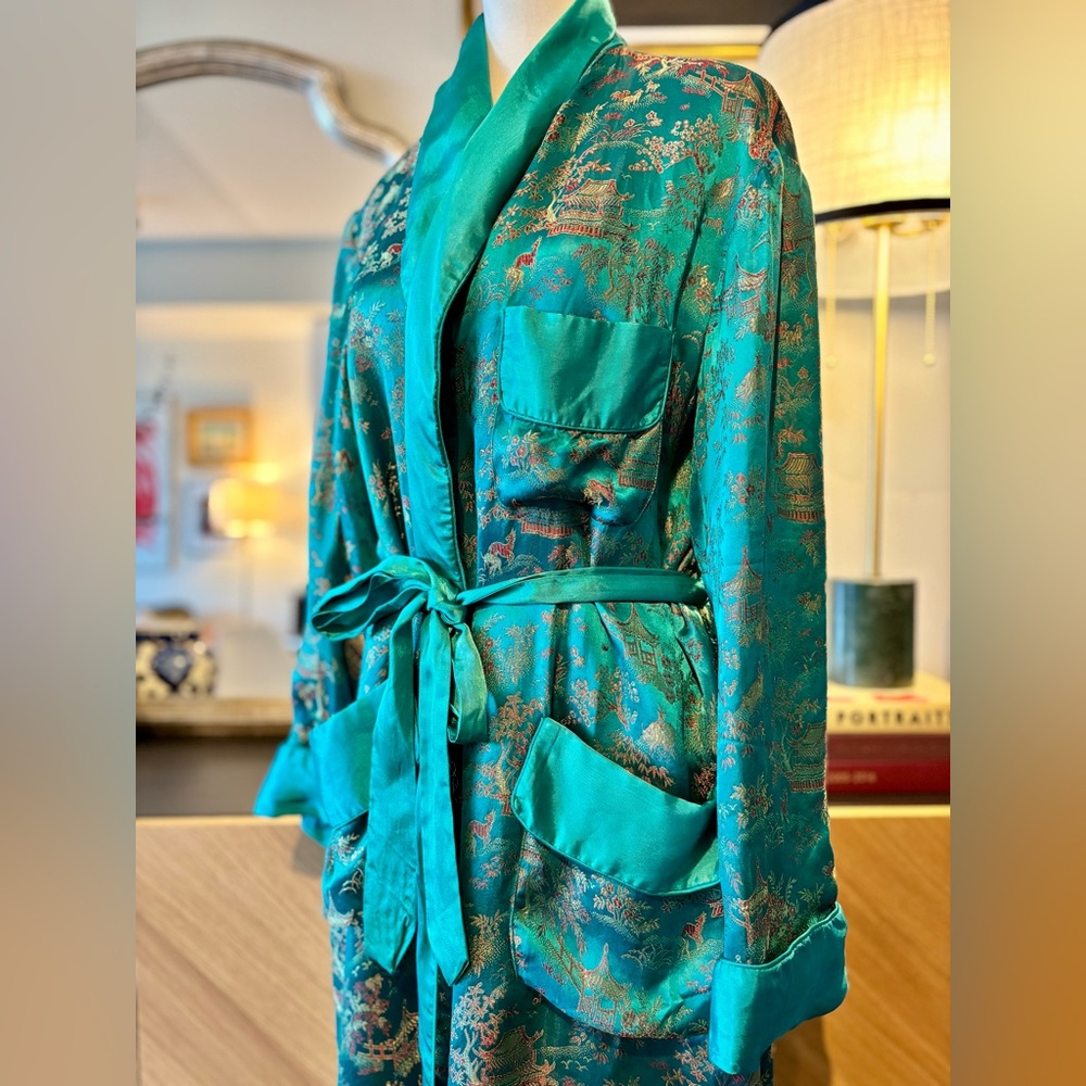 Vintage Satin Chinese Robe 👘 - Picture 8 of 14